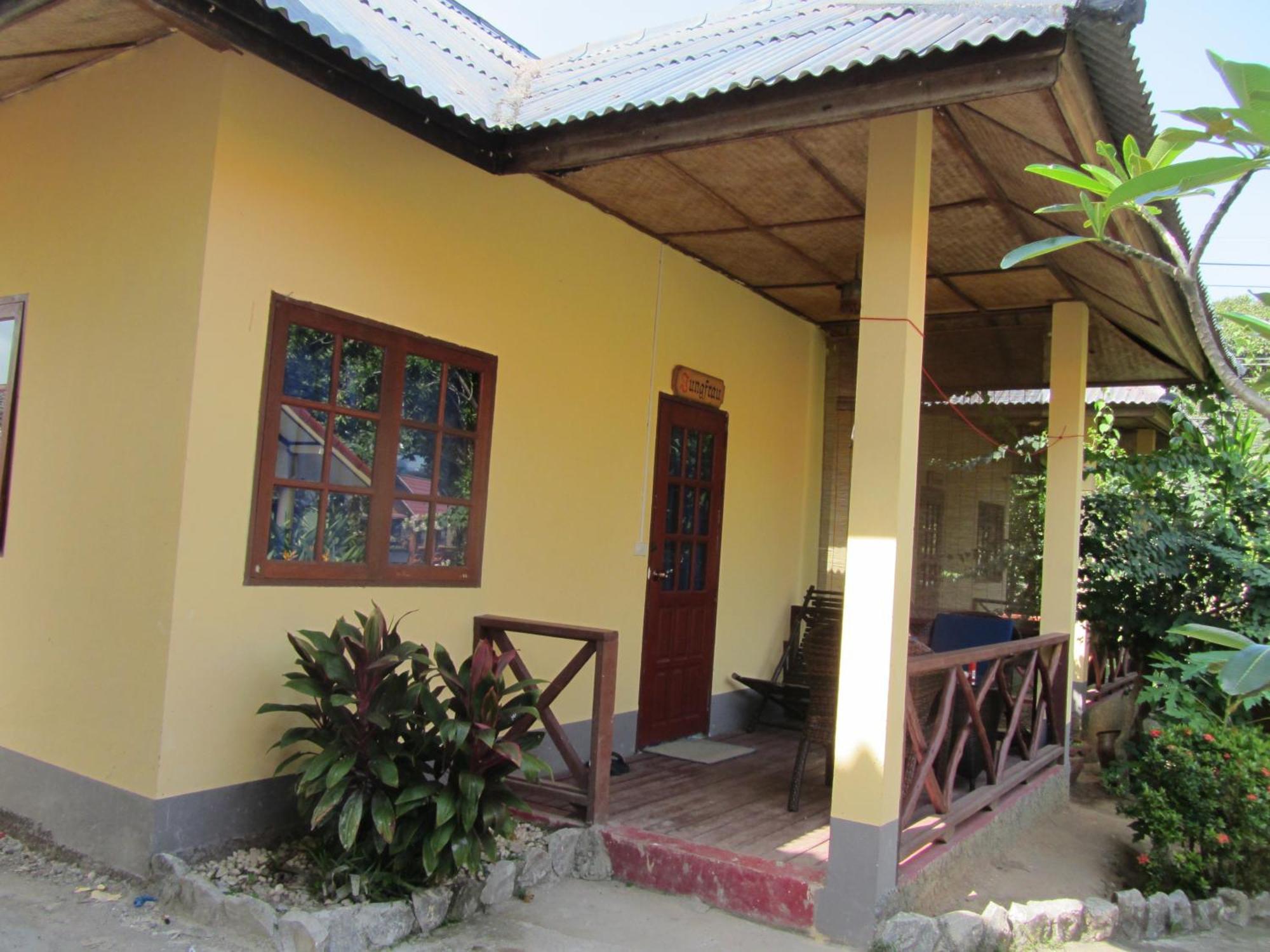 Flower Paradise Bungalows & Swiss Restaurant Roestiland Lamai Beach  Habitación foto